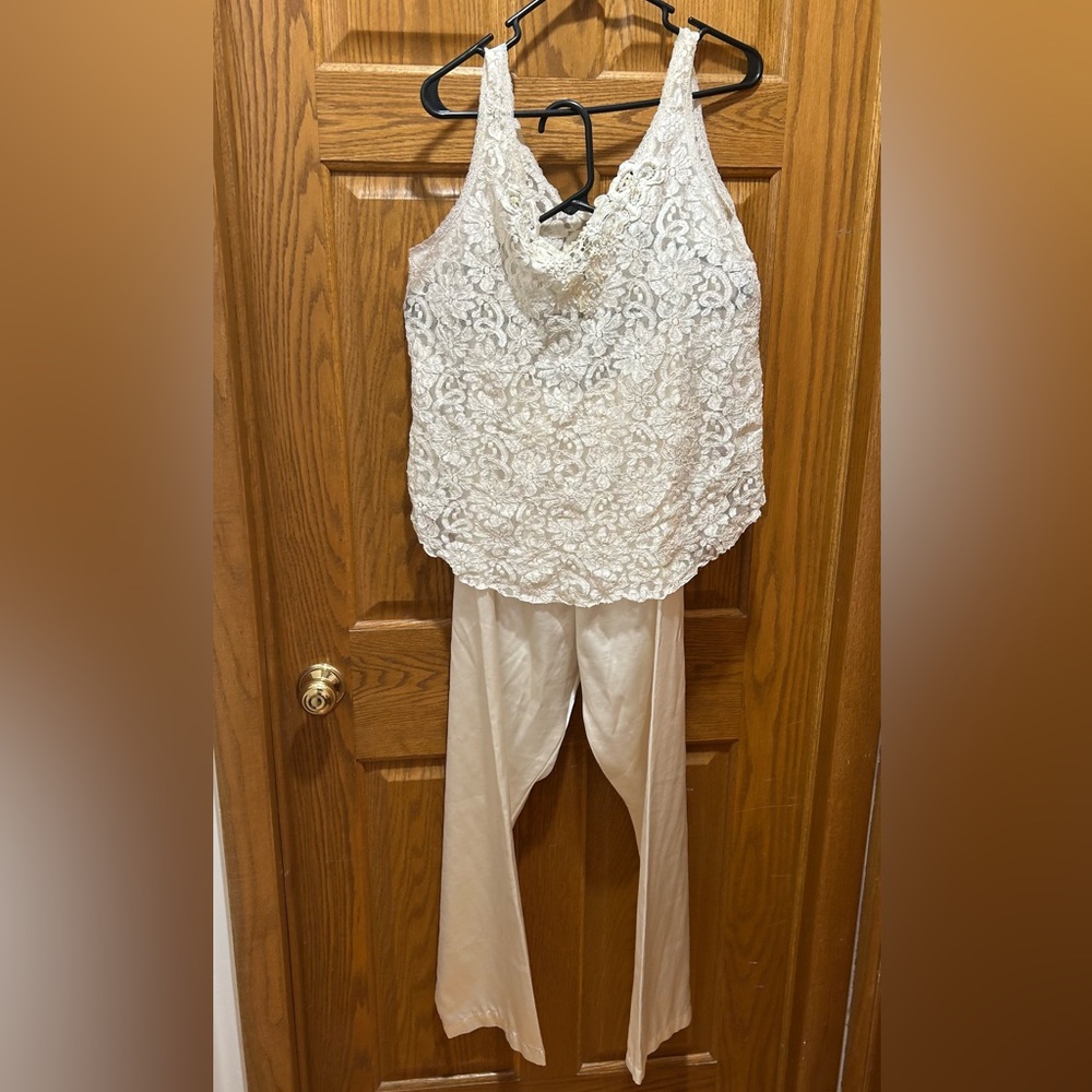 VICTORIAS SECRET VINTAGE Lingerie Set Cream Pajama Pants w Lacy Top Size M